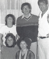Sifu Linn med familjen Dennis Hannover, president i det israeliska Kyoshinkaiförbundet, Tel Aviv, Israel 1979.