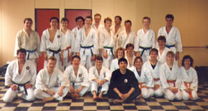 Sifu Linn gästar Karate i
				    Finland 1989